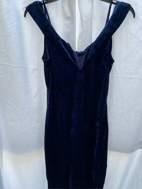 Windsor Navy Velvet Sleeveless V-Neck Dress